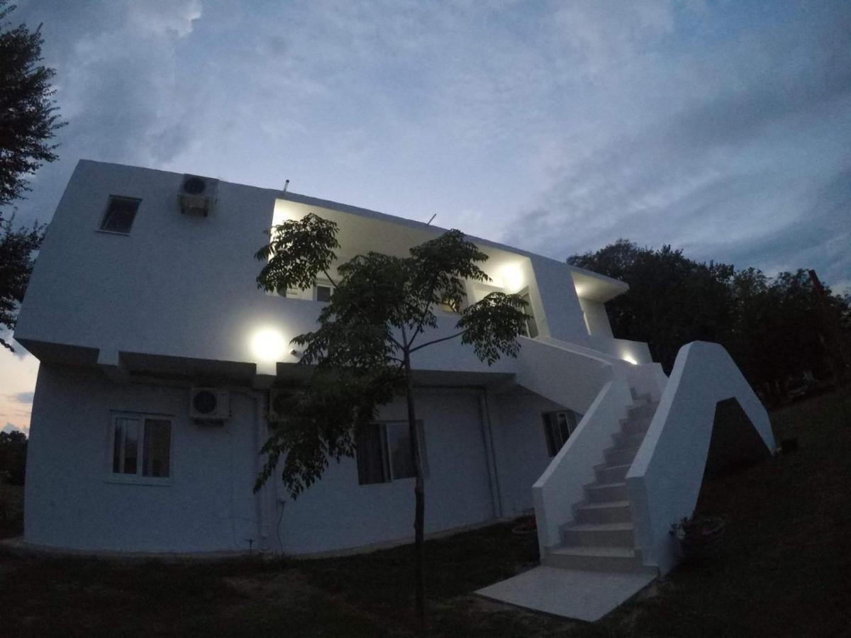 Mar Nero Apartments Bregvija Exterior photo